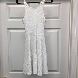 Women's white lace dress